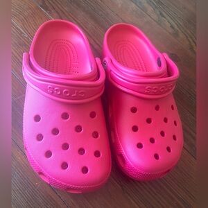 CROCS Vibrant Pink Women's Sandals